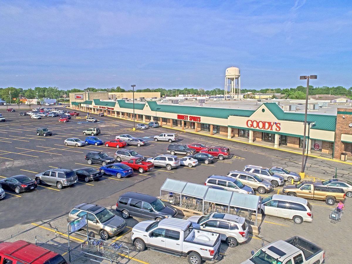 Crawfordsville Square Lamar Companies